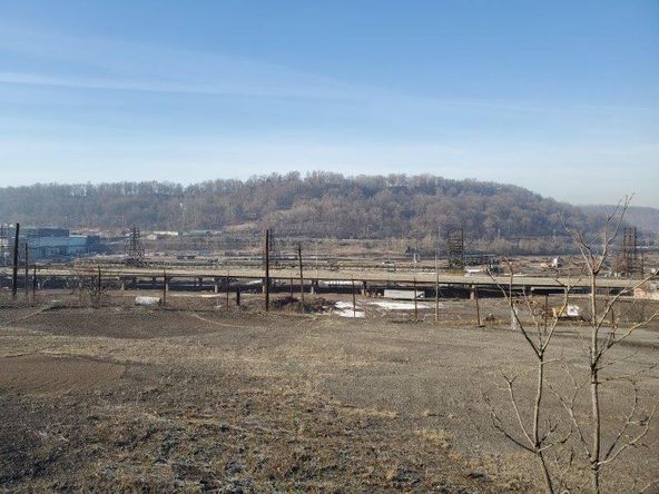 100 Pennsylvania Ave, Weirton, WV 26062
